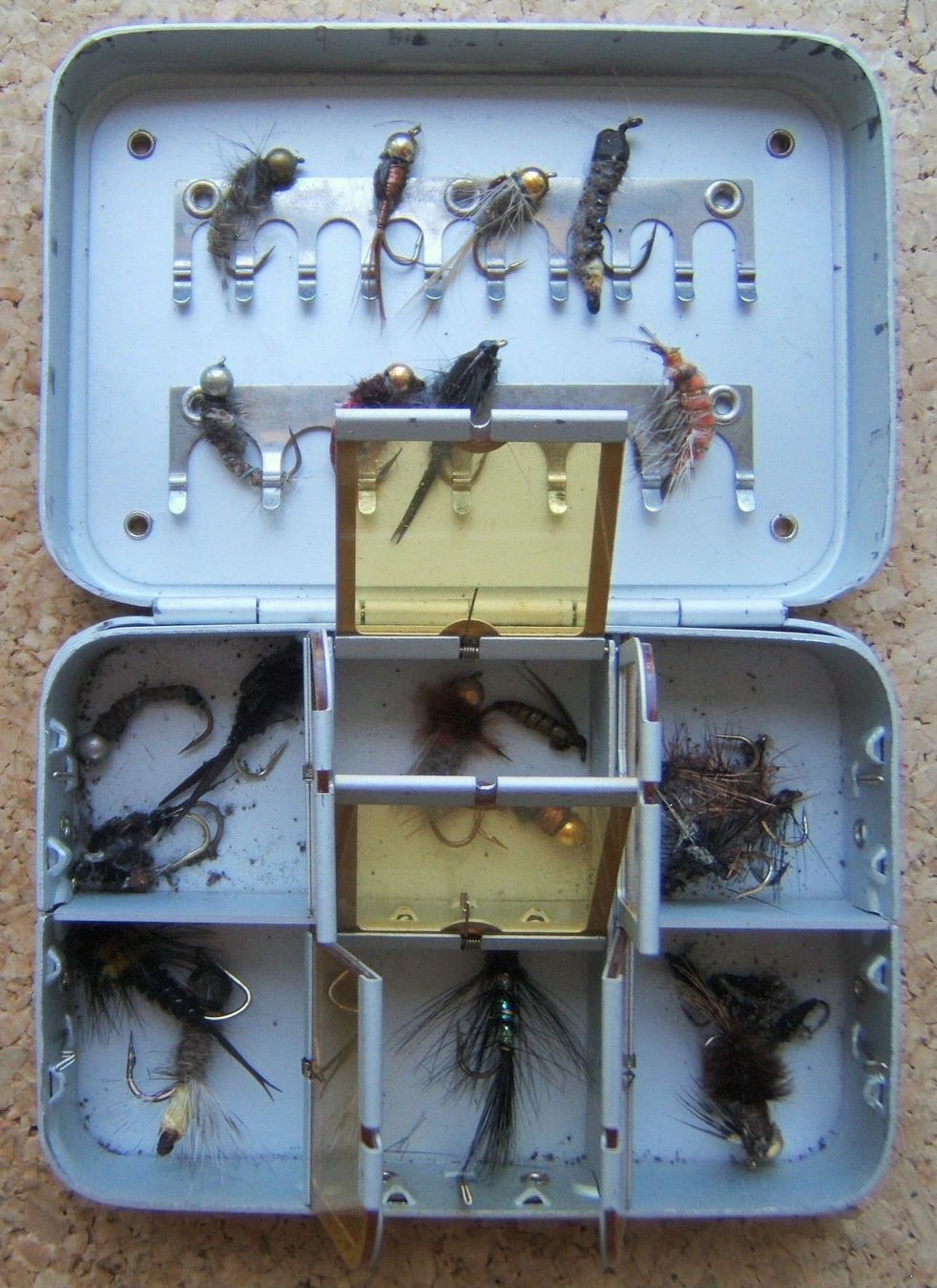 Esche: 3 BOXEN MIT FLIEGEN / NYMPHEN – Usato da Brunnen venduto da Nonne04 5
