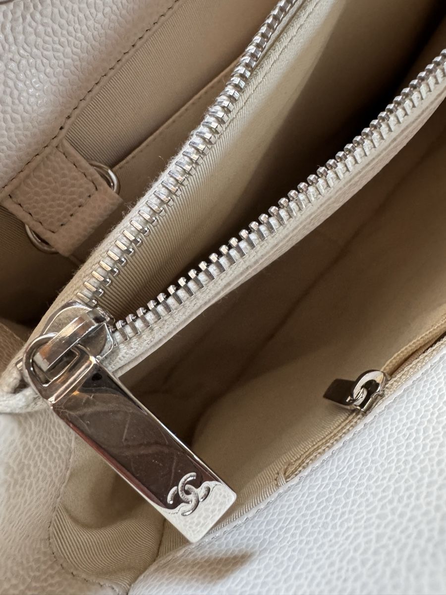 Chanel Taschen für Damen: Chanel Tasche, beige caviar Leder – Gebraucht aus Seon von noe_zz6w 4