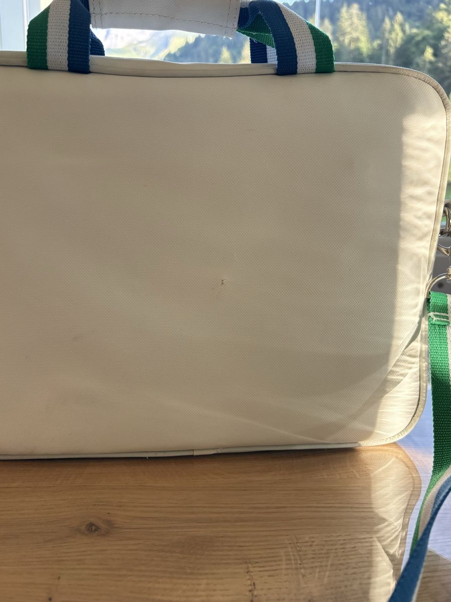 Lacoste Borse: Laptoptasche LACOSTE Tasche cremefarben  – Usato da Luzern venduto da Valie 2