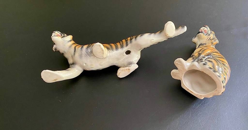 Statuette: 2 Tiger-Figuren aus glasierter Keramik – Usato da Zollikon venduto da LouisArmstrong 3