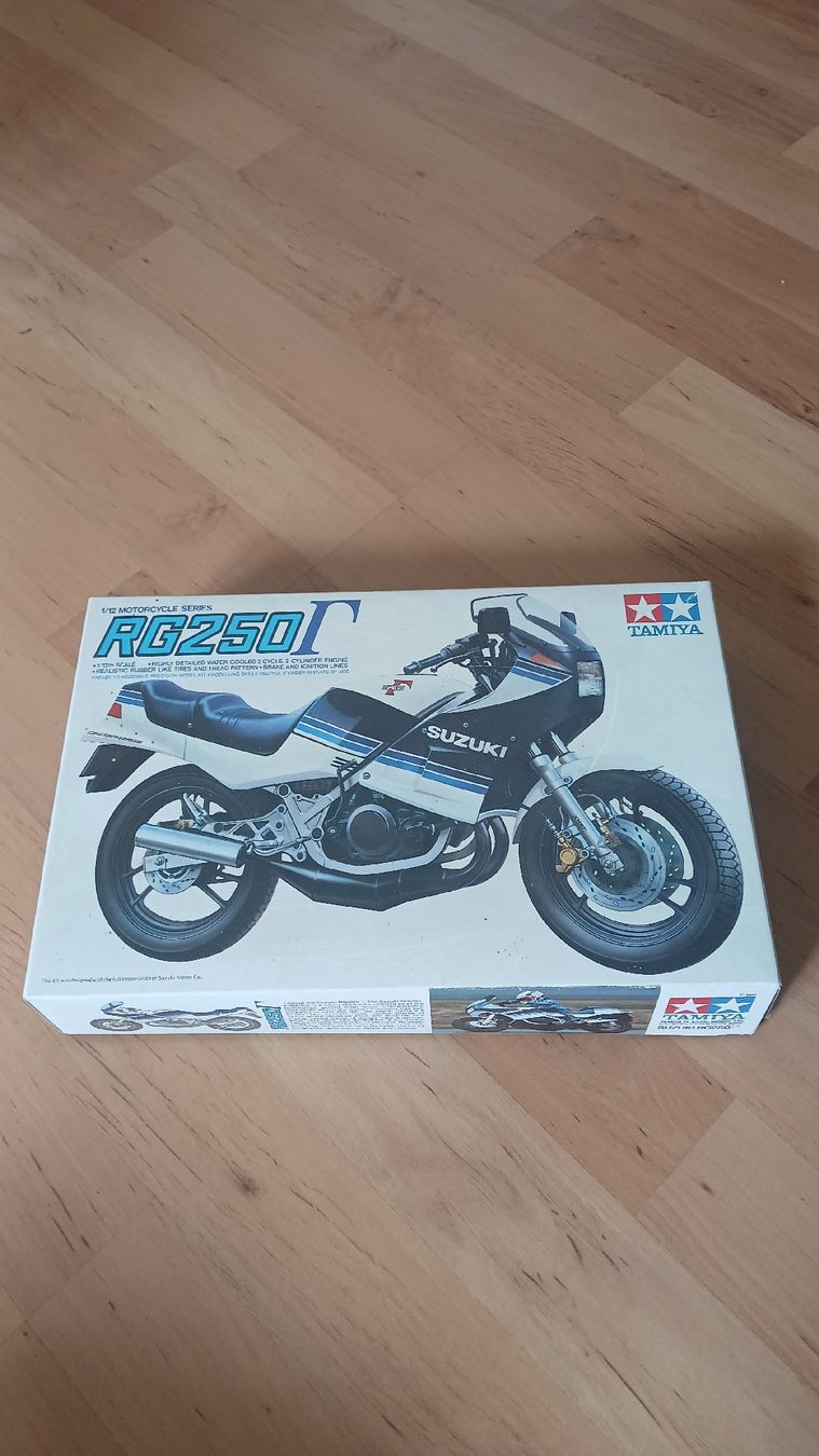 Tamiya Kit di modellismo & Modellini statici: Tamiya Suzuki RG250 – Nuovo (secondo la descrizione) da Rickenbach LU venduto da mai_cyk6