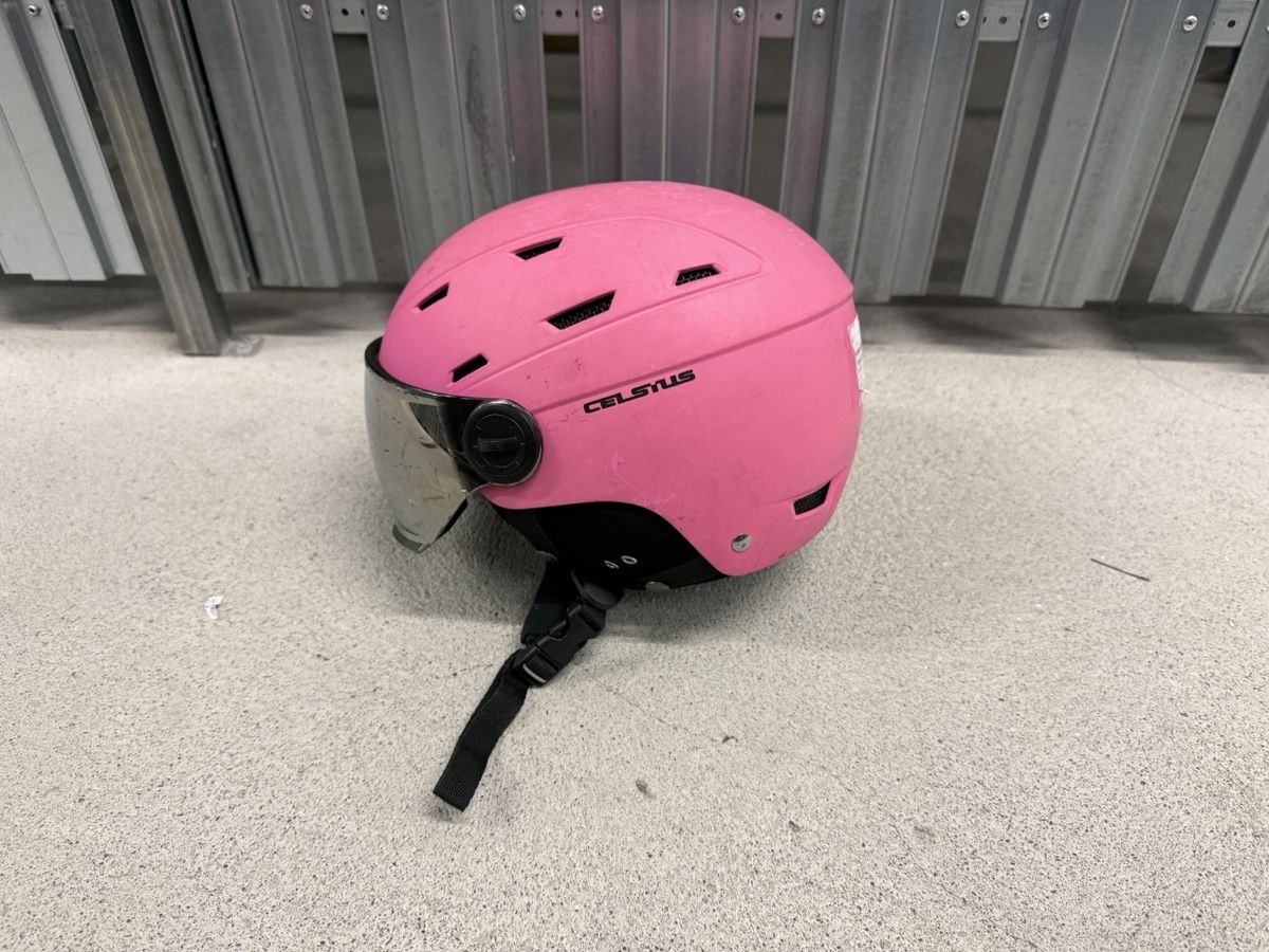 Caschi: Celsius Ski Helmet with Visor – Usato da Lenzburg venduto da VukiSee