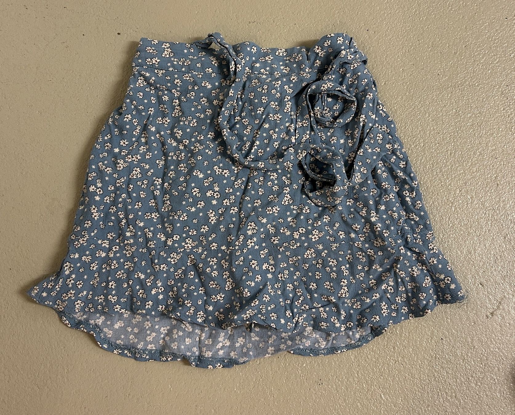 Lotti & Set di vestiti: Kleiderpaket – Usato da Binz venduto da Chroti 2