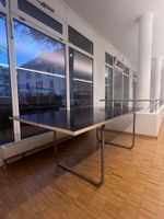 Stahlrohrtisch im Bauhaus - Stil mit Birkensperrholzplatte