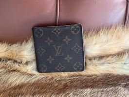 Écharpe Louis Vuitton pour homme  Achat / Vente de chèches LV - Vestiaire  Collective