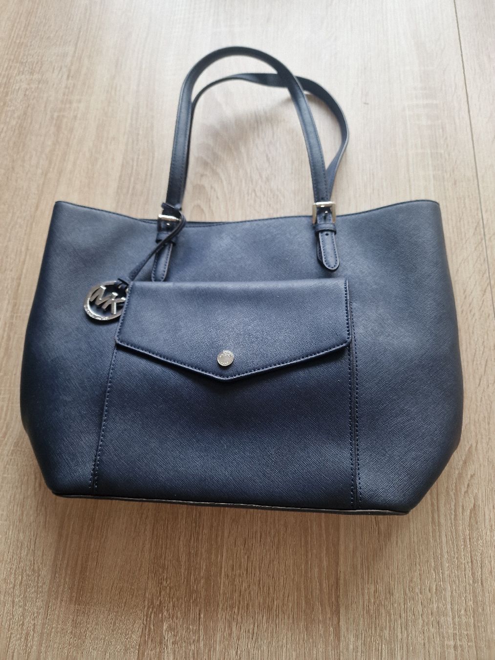 Michael Kors Sacs femmes: Borsa Michael kors – D'occasion à Giubiasco par val_ghx8