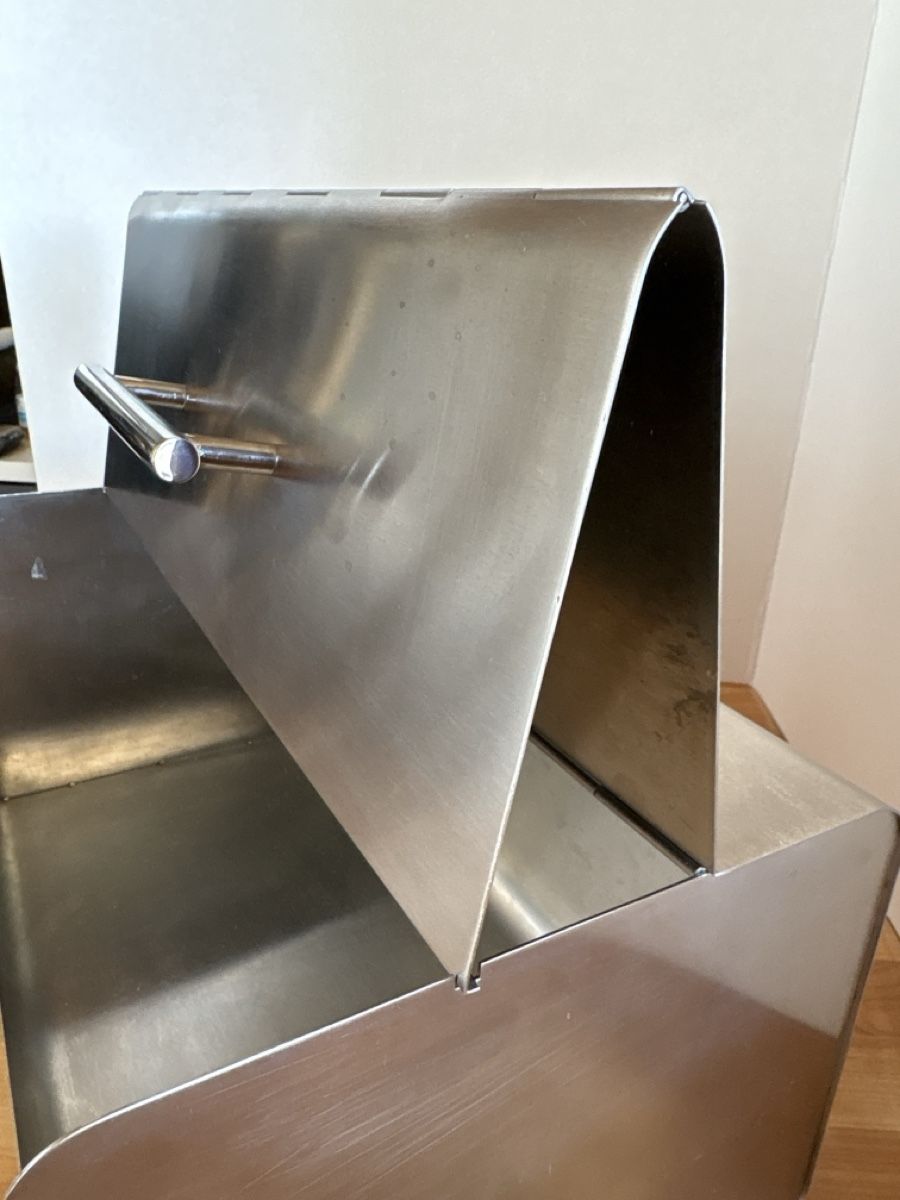 Recipients et similaires: Brotkasten aus Metall – D'occasion à Rümlang par euqinom16 2