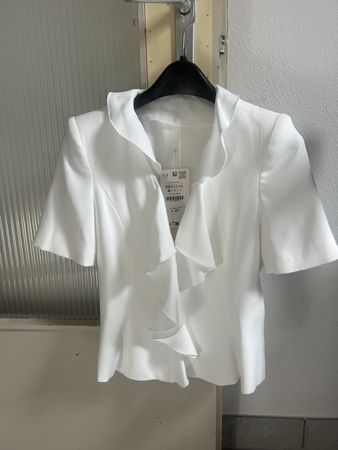 Zara Bluse weiss mit Rüschen Grösse XS 