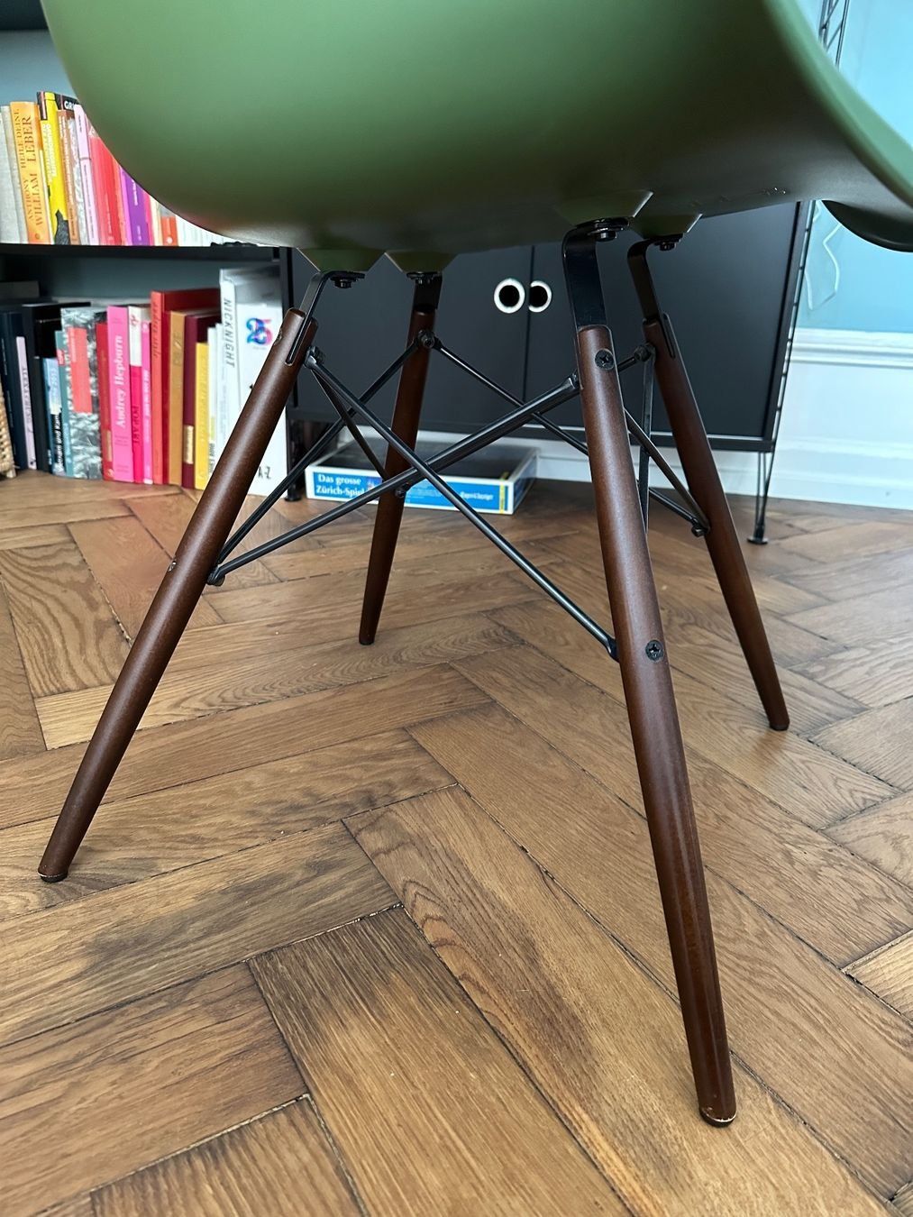 Vitra Sedie: Untergestell DAW Eames Dining Arm Chair -  Original – Usato da Zürich venduto da NicolaLauraJoy