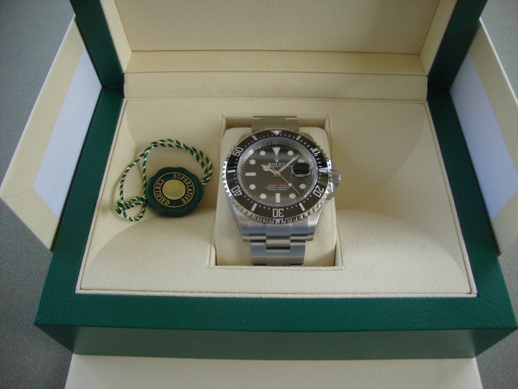 Rolex Orologi: Rolex Sea Dweller 126600 43mm – Nuovo (secondo la descrizione) da Aarau venduto da RasAlgethi 1