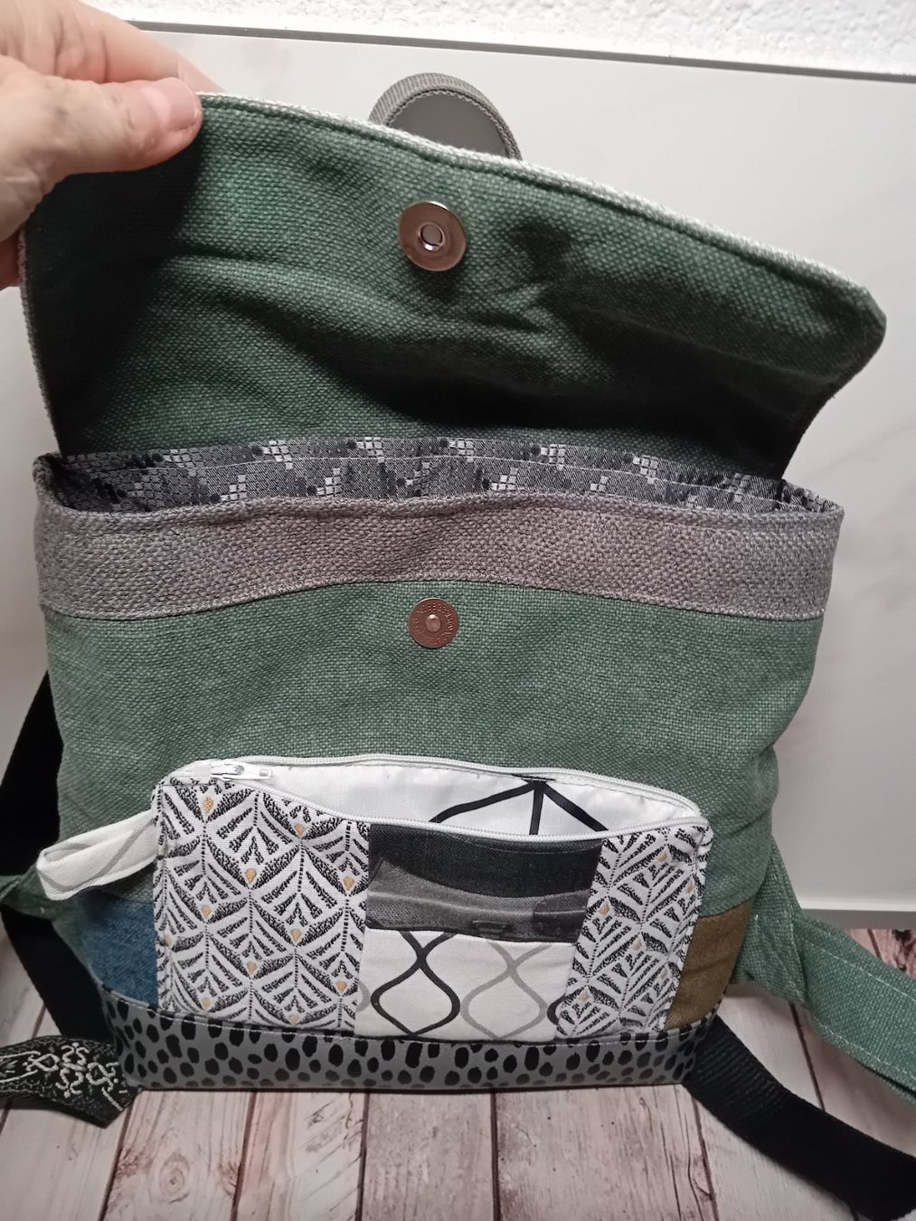 Rucksäcke: Rucksack Damen Patchwork Design  mehrfarbig – Gebraucht aus Burgdorf von carodesign1 1