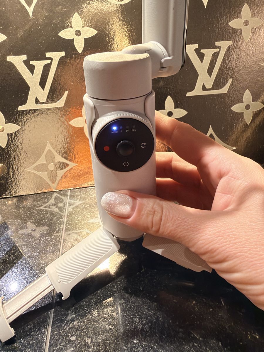 Insta360 Staffe: Insta360 Flow Smartphone Gimbal Stabilisator im Set – Usato da Goldau venduto da mira221 2