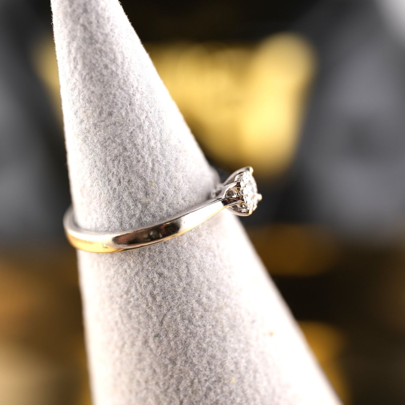Anelli: Solitärring 18K mit 9 Diamanten – Usato da Basel venduto da Vip24 1
