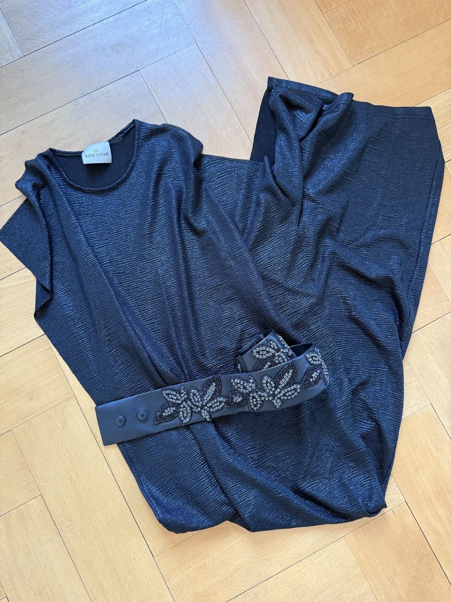 Vestiti: Maxikleid & Ledergürtel von Ezgi Cinar – Nuovo (secondo la descrizione) da Zürich venduto da Natwyzh 1