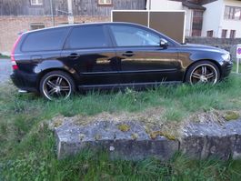 Sportlicher Volvo V50 T5 AWD Kombi