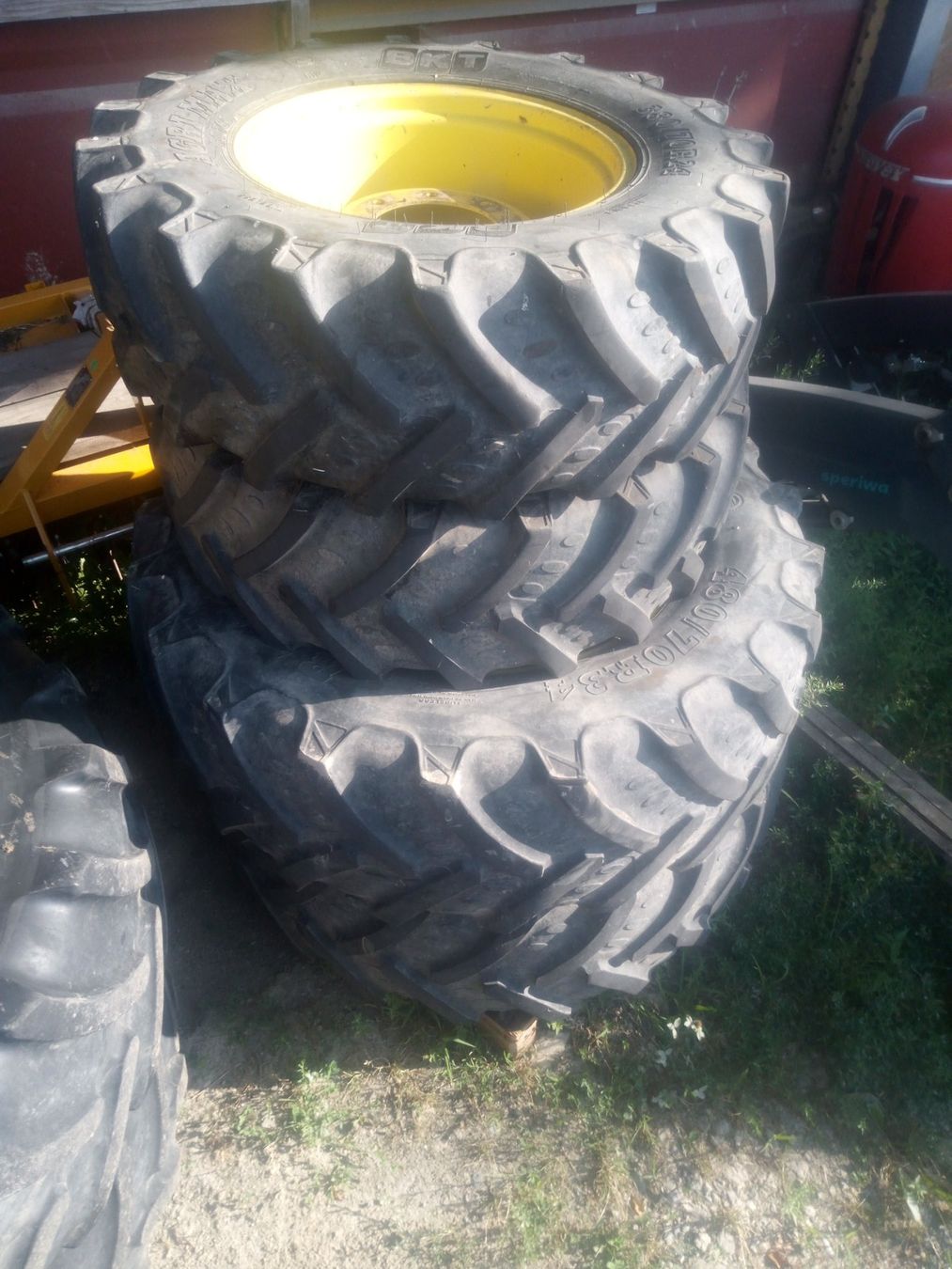 Pneumatici & Ruote complete: Kpl. Radsatz John Deere – Usato da Rüttenen venduto da Dart4