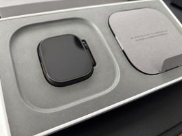 Apple Watch Ultra 2 (black) with 3 original bracelets