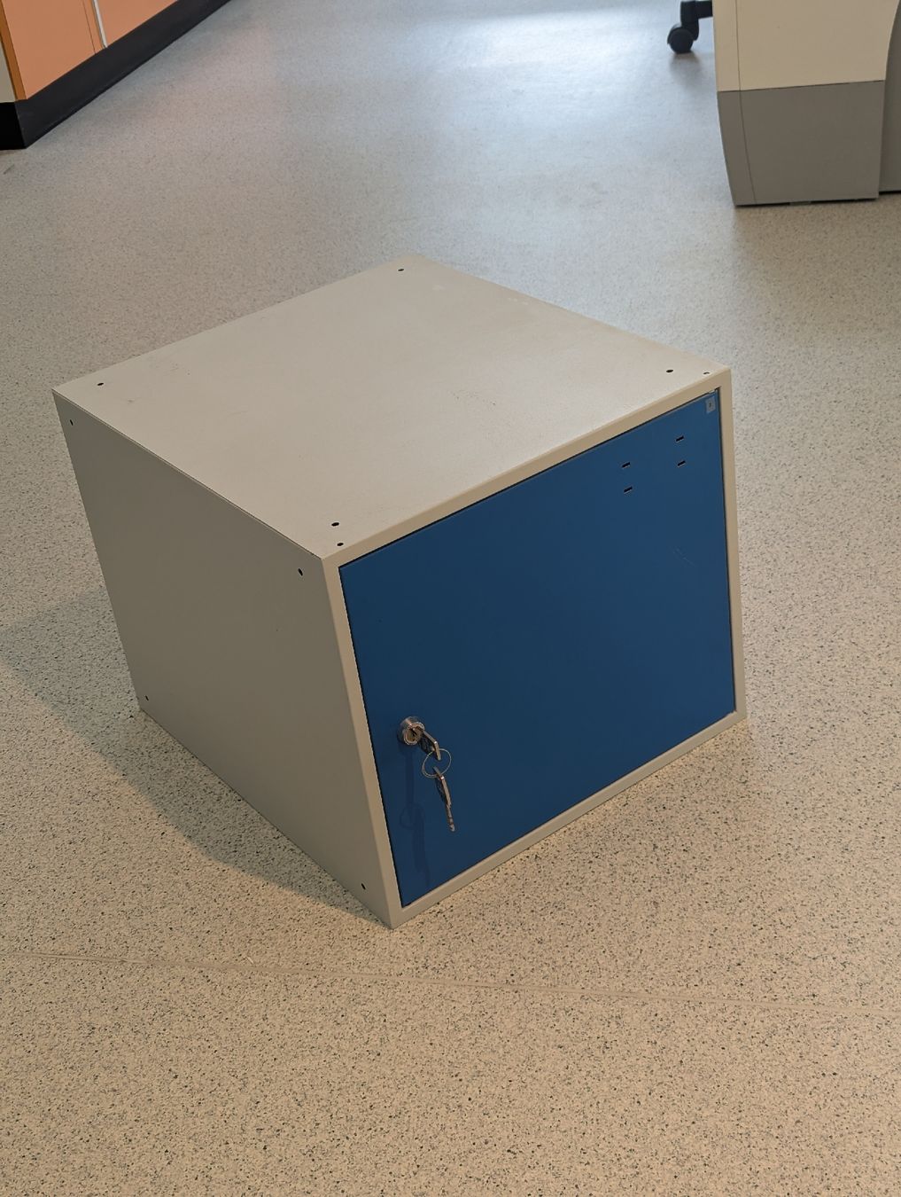 Sonstiges Zubehör: 5x Metall Spind Box, abschliessbar – Gebraucht aus Hergiswil NW von Cl1m4x 1