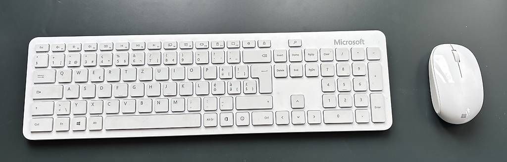 Tastaturen: Bluethooth Tastatur und Maus – Gebraucht aus Gossau SG von manschgal