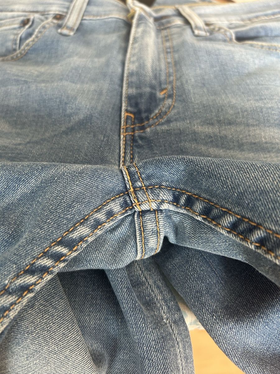 Levi's Jeans: LEVIS Jeans 32/32 Modell 511 – Usato da Oftringen venduto da Odessa65 2