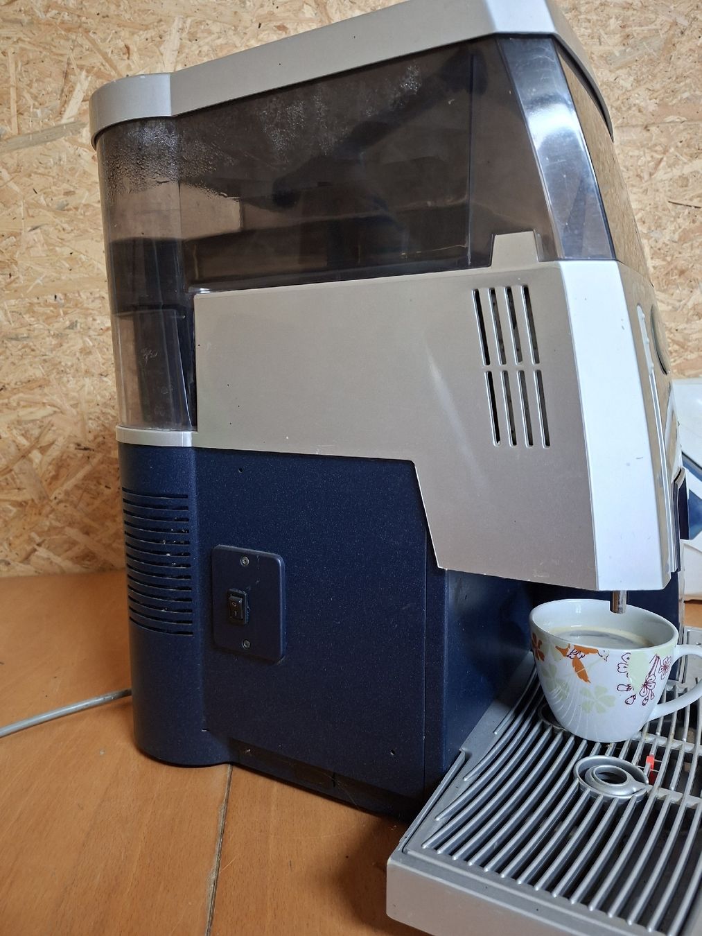 Saeco Macchine per caffè & Macchine per espresso: Machine à café Saeco Royal Office  – Difettoso da Matran venduto da Liptec750 2