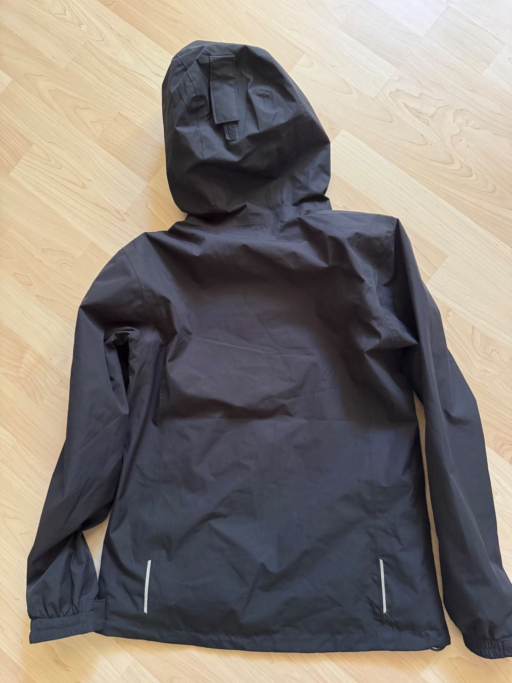 CMP Giacche: Regenjacke CMP schwarz Grösse XS – Usato da Bäriswil BE venduto da salatissimo 1