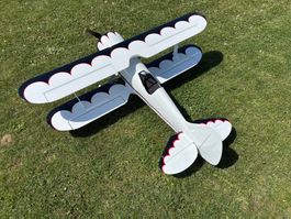 Extremeflight Muscle Bipe 54" Weiss/Schwarz ohne Antrieb