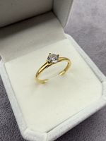 18K Gold Solitär Ring mit 0.40 ct natürlichem HRD Diamanten 