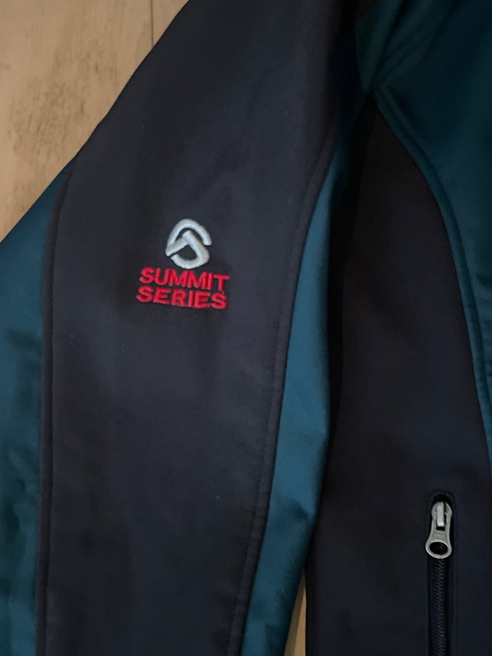 North Face Giacche: The North Face Summit Series Softshell Jacke, Grösse M – Usato da Thun venduto da BanjoDan 2