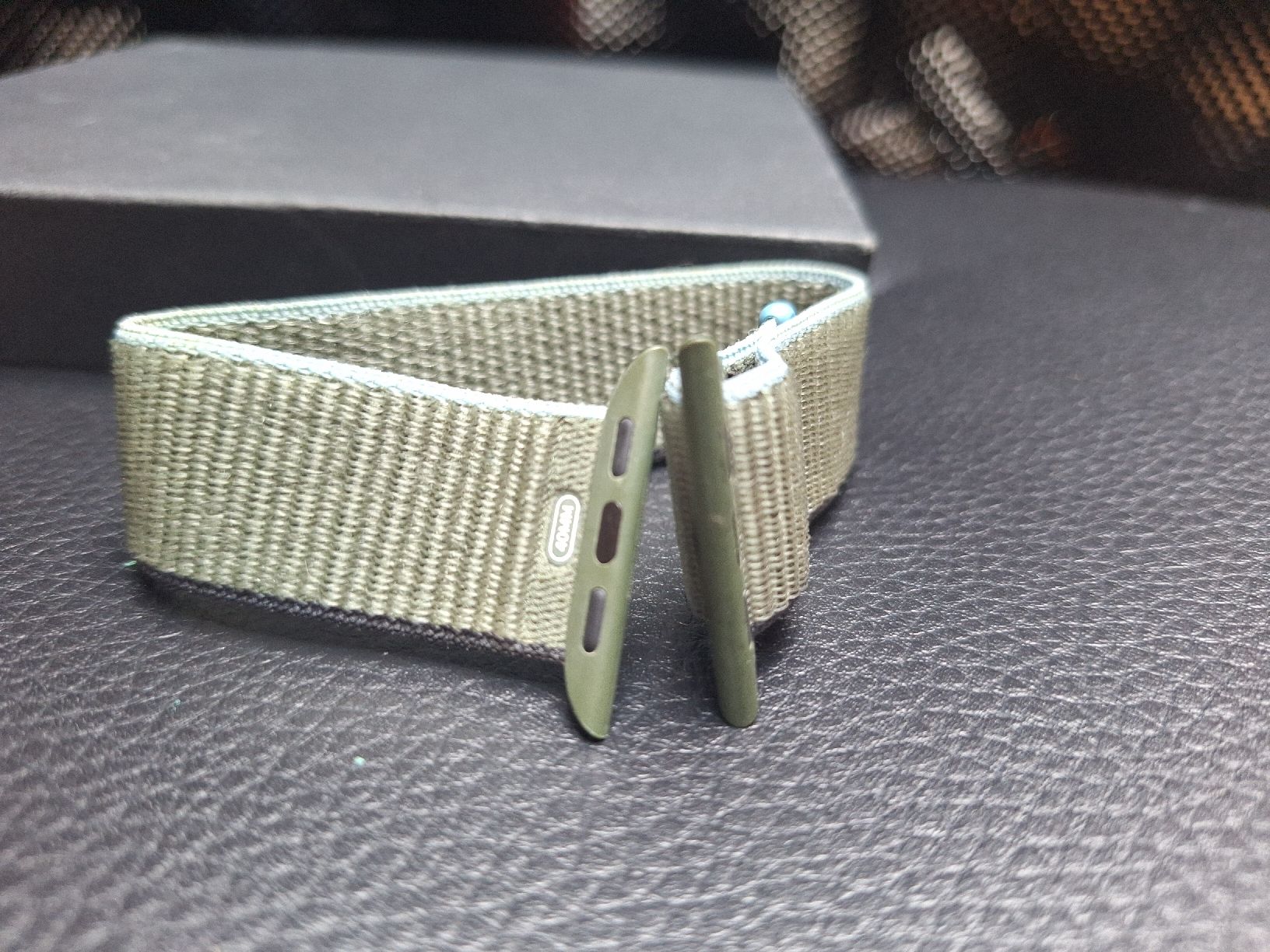 Apple Bracciali & Braccialetti: Bracelet Sport Apple Watch 40mm – Usato da Tannay venduto da v1n1p00h 2