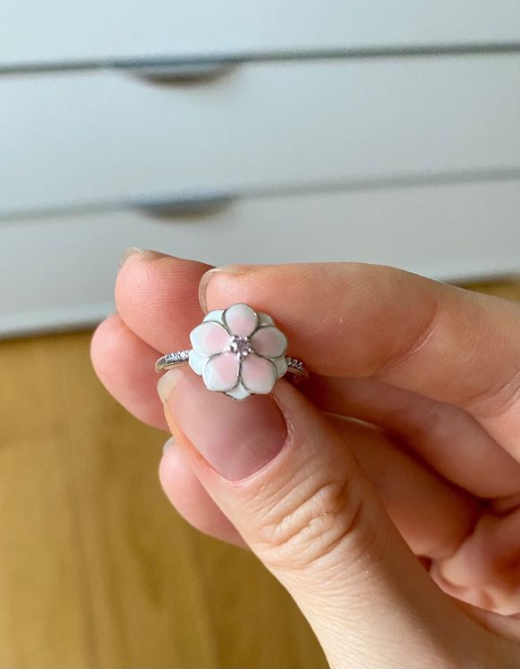 Pandora magnolia store ring