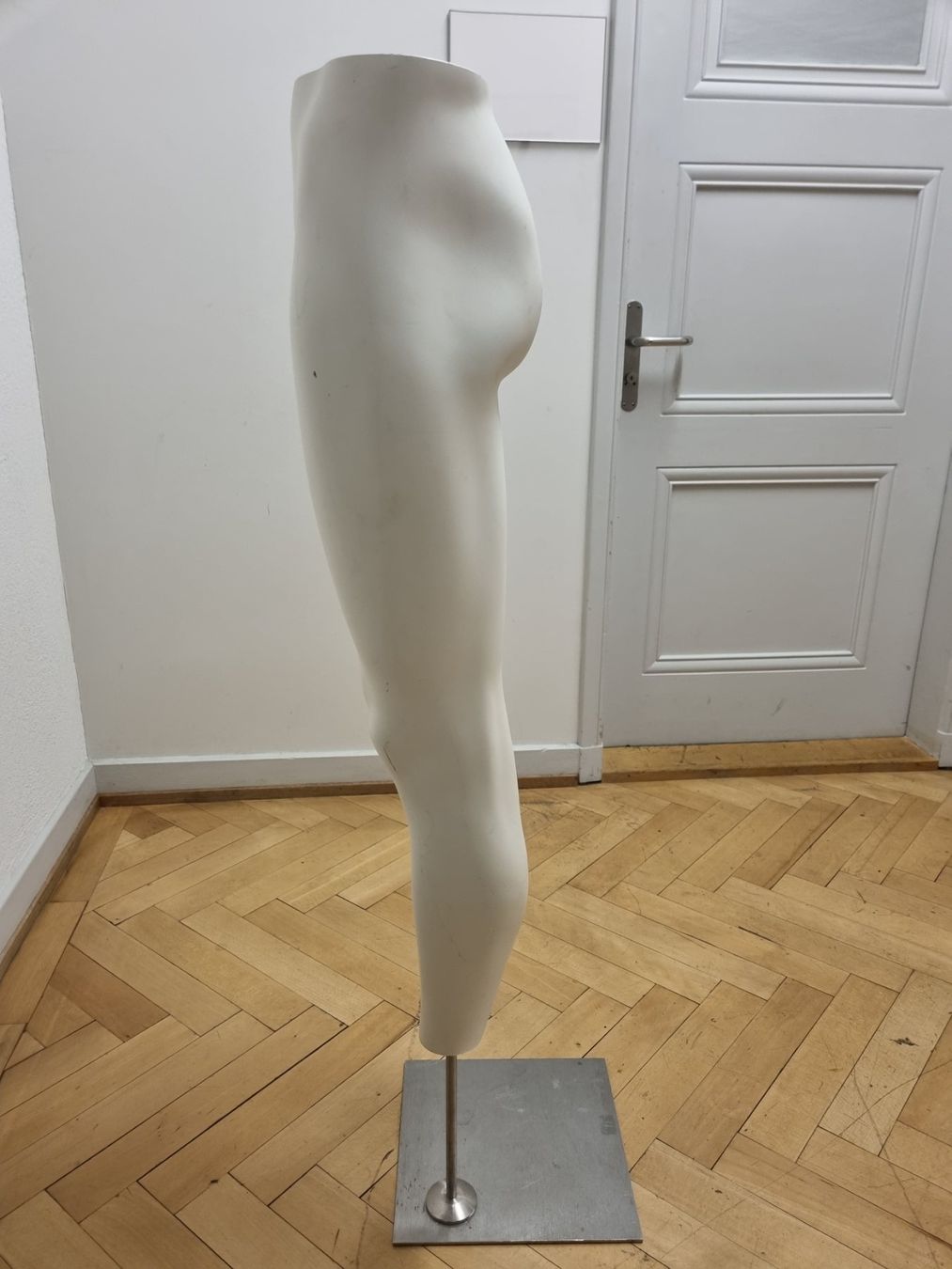 Altro in Decorazioni & Accessori: Schaufenster Beine – Usato da Schönenwerd venduto da Chez_Mimi 2
