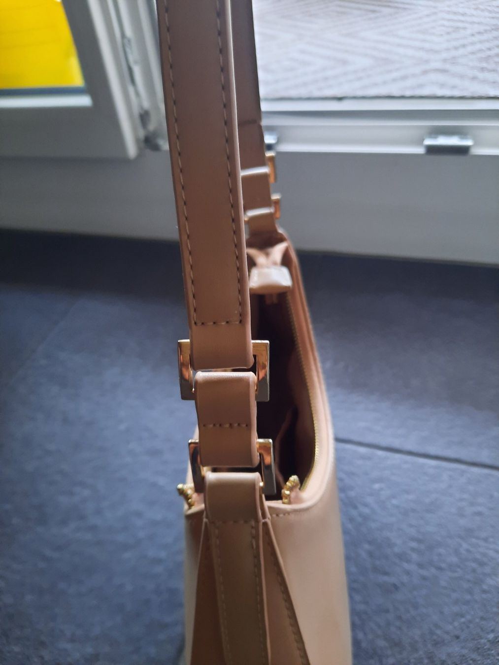 Borse da donna: Damen Tasche klein ungetragen – Nuovo (secondo la descrizione) da Buchs SG venduto da miska01 2