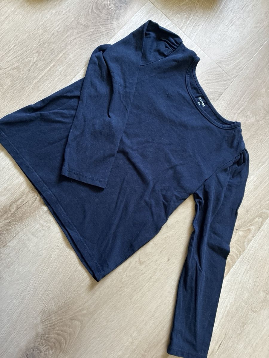 Camicette, T-shirt & Top: Langarmshirt Gr 128 dunkelblau  – Usato da Stettfurt venduto da San_w9gd