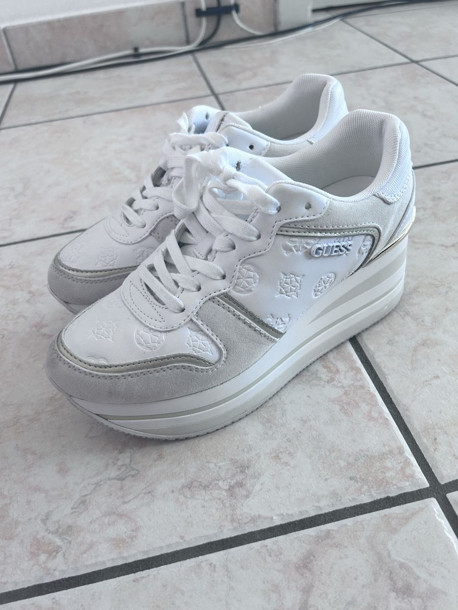 Guess Damenschuhe: Scarpe Guess gr38 – Gebraucht aus Cugnasco von sd1520