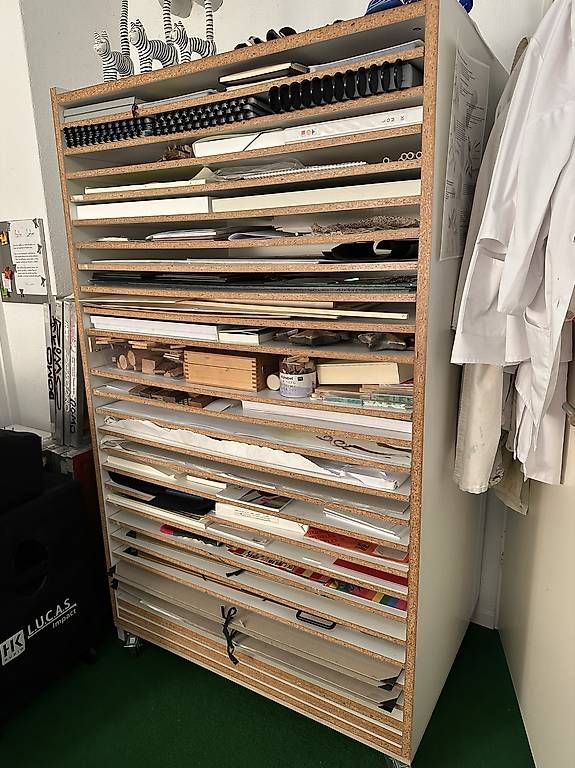 Allestimento di negozi e stand fieristici: Malateliermöbel  – Usato da Ebmatingen venduto da Gripsli 3