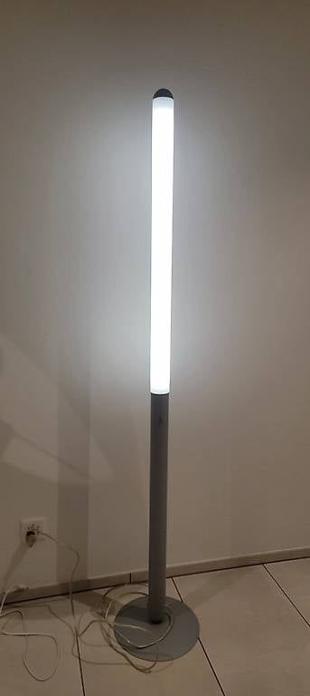 Lampen: Stehlampe – Gebraucht aus Remetschwil von Smitt