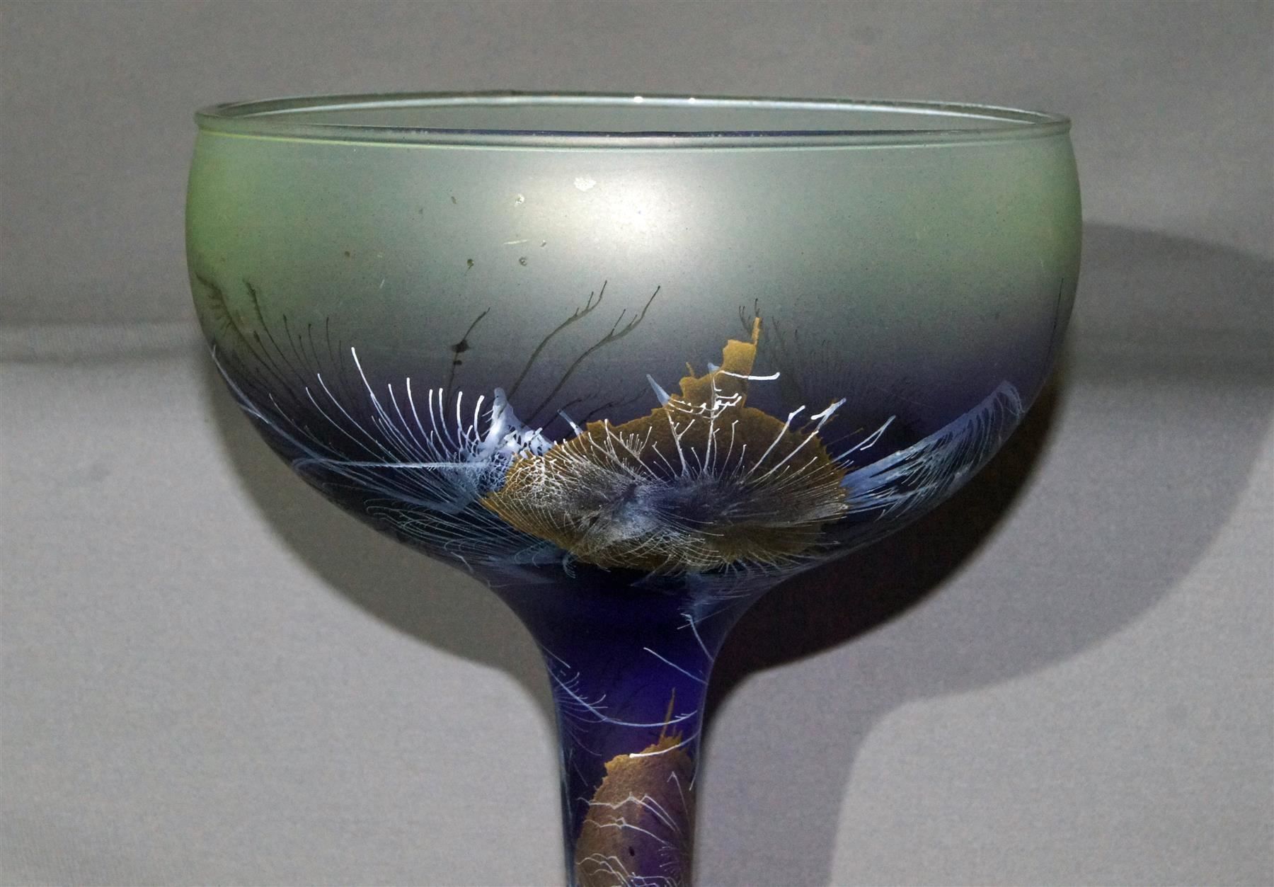 Vase & Récipients: Grosser Prunkpokal blau-violett irisierend – D'occasion à Geroldswil par ARTEFACTO 2