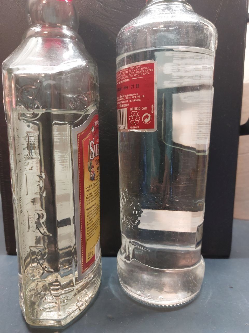 Smirnoff Spiritueux: Smirnoff Vodka + Sierra Tequila Silver – D'occasion à Pambio Noranco par TREBORLOP 1