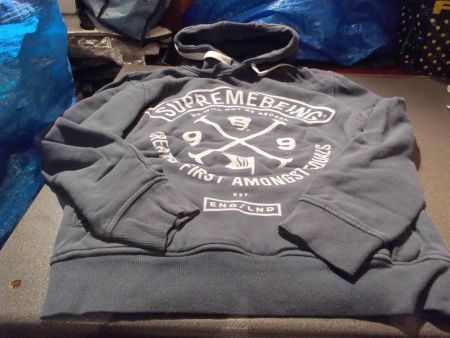 Kapuzenpullover Grösse S, Supremebeing