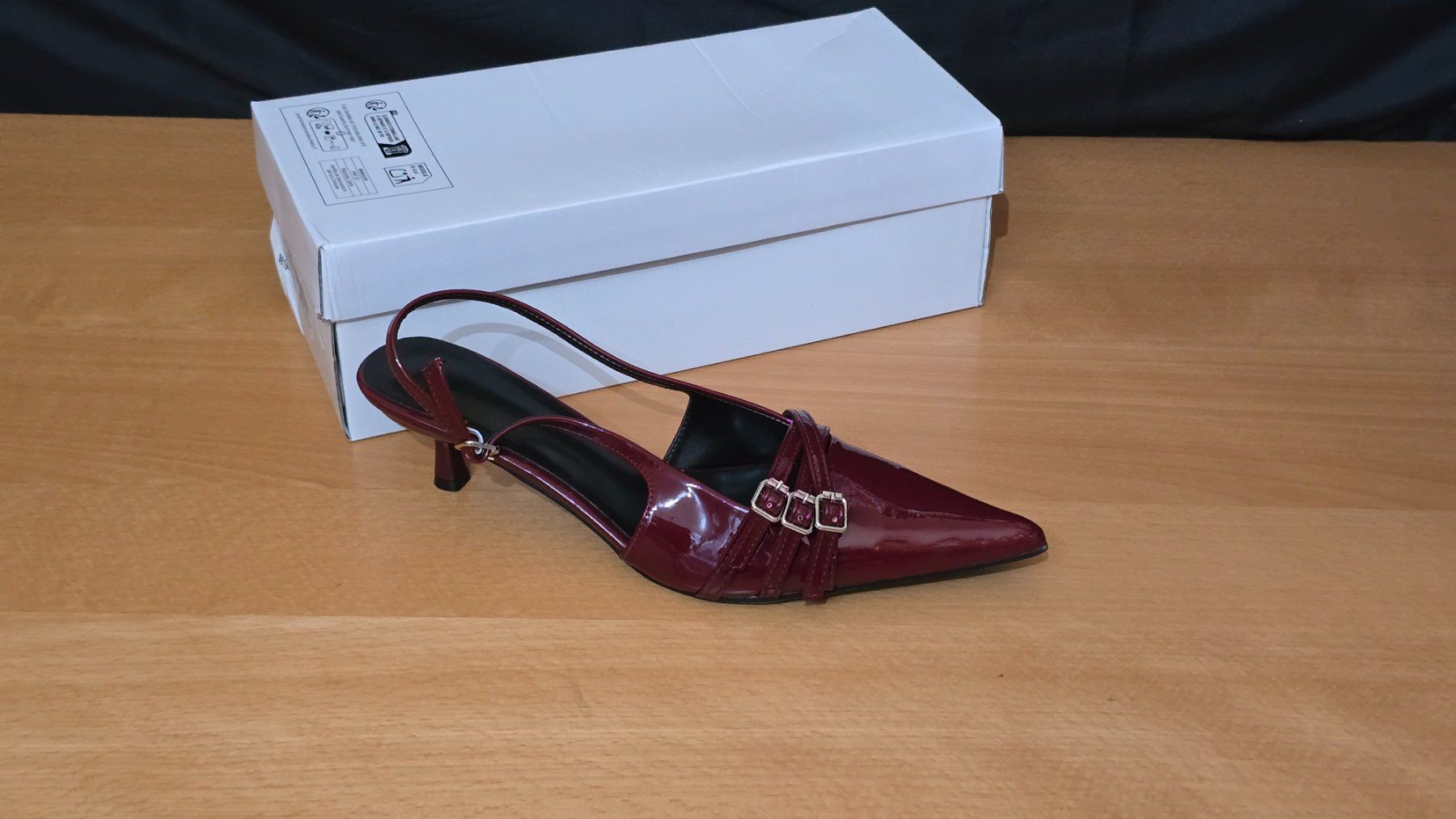 Scarpe da donna: Slingback Pumps - 39 - Dark Red Lack - Kitten Heel – Nuovo (secondo la descrizione) da Thalwil venduto da VitaMini 2