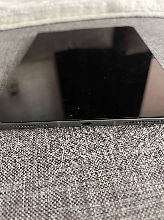 Tablet PC: ipad 11 – Usato da Bellinzona venduto da emi_zn9t