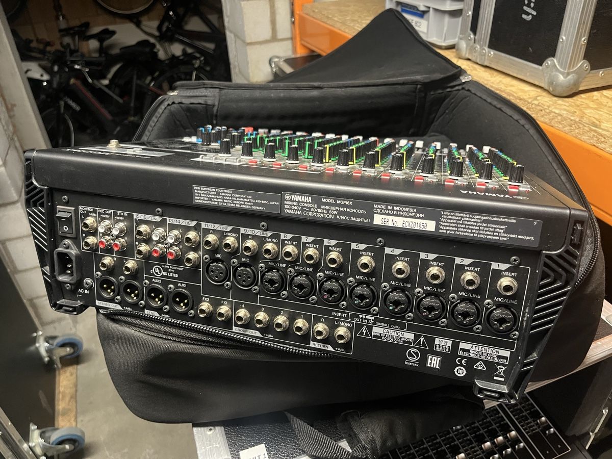 Yamaha Console di mixaggio: Yamaha Mischer MGP 16X – Usato da Nesslau venduto da Pbon 2
