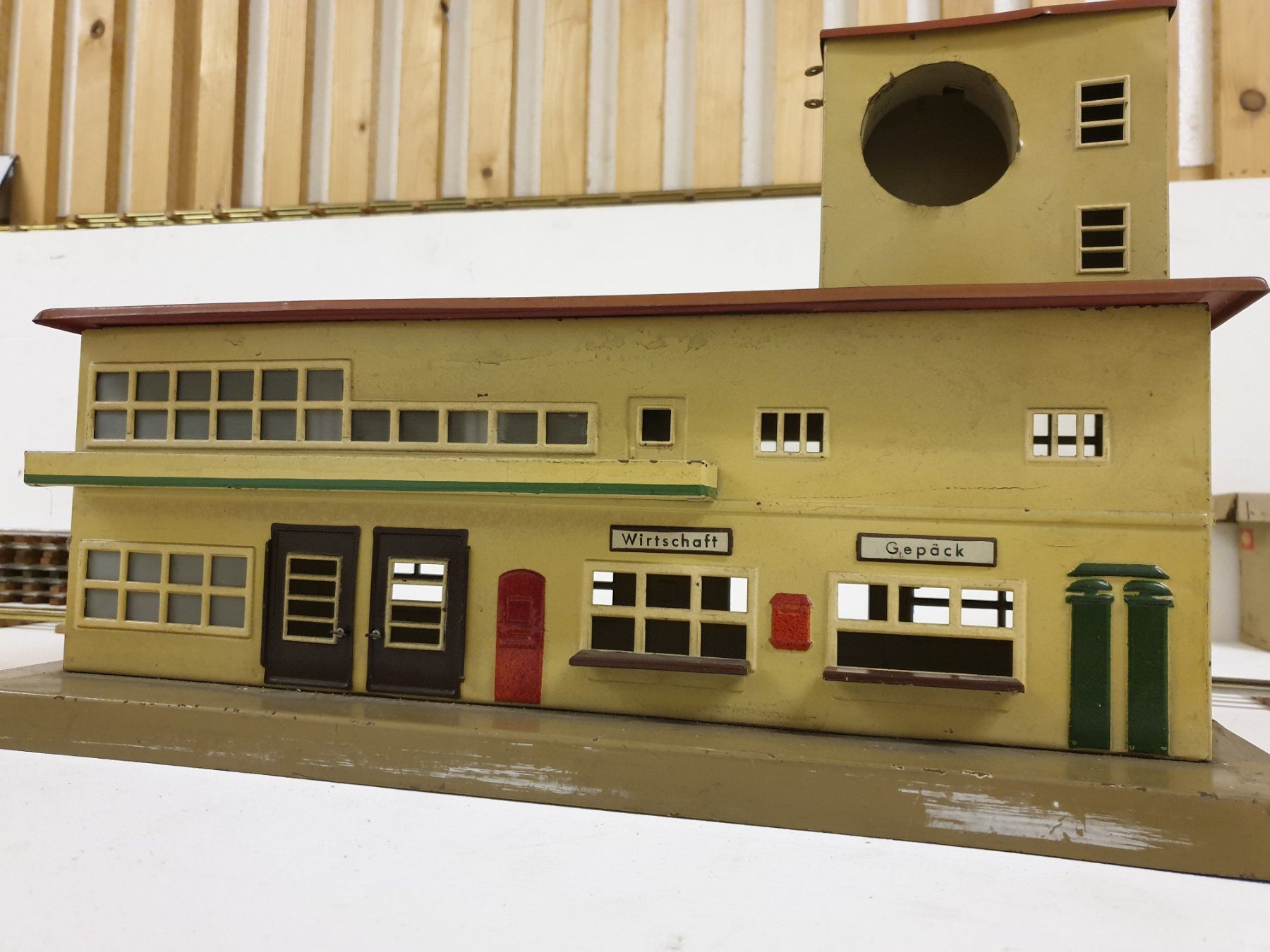 Märklin Modellini di ferrovie: Märklin Spur 0 Bahnhof – Usato da Neuenhof venduto da ludovicco 3