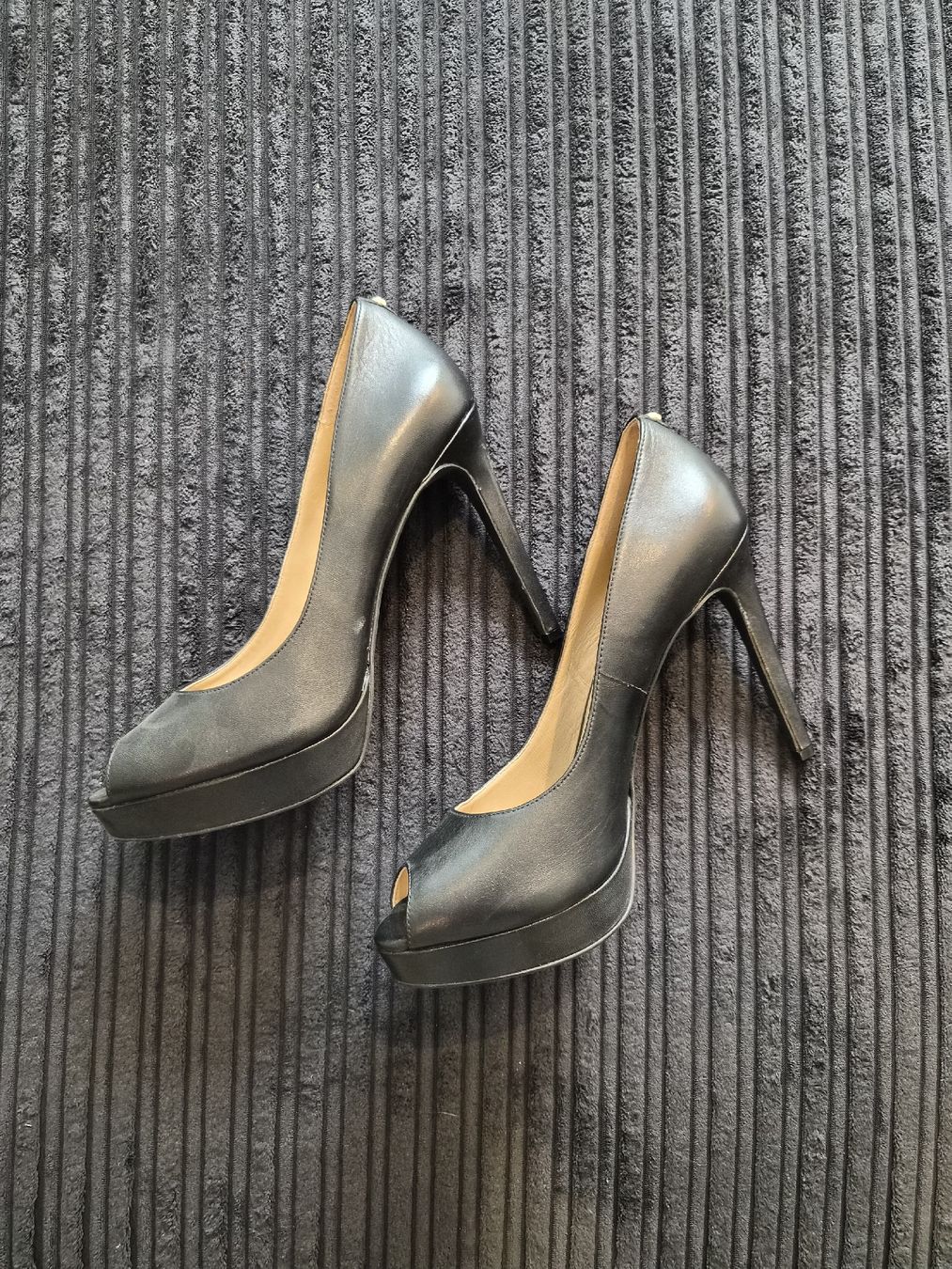 Guess Damenschuhe: Guess Pumps – Neu (gemäss Beschreibung) aus Volketswil von SecondHanderia