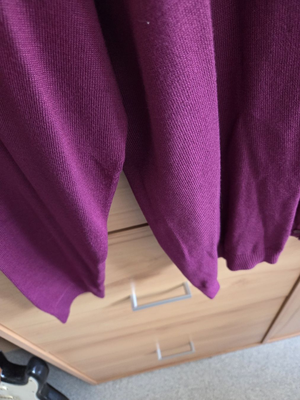 Jacken: Strickjacke mit Knopfleiste Beerenfarbe Gr.48/50 – Gebraucht aus Winterthur von katzen07 3