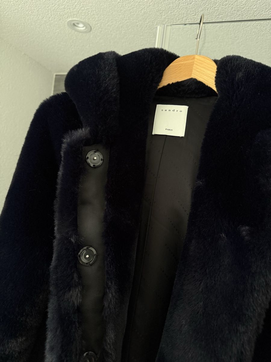 Sandro Mäntel: Sandro Kunstfell Mantel Navyblue   – Gebraucht aus Wangen ZH von seretdn 1
