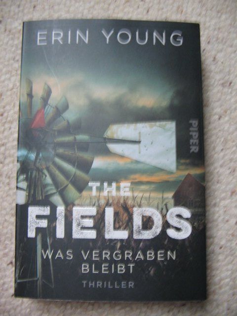 The Fields Was vergraben bleibt Erin Young Kaufen auf Ricardo