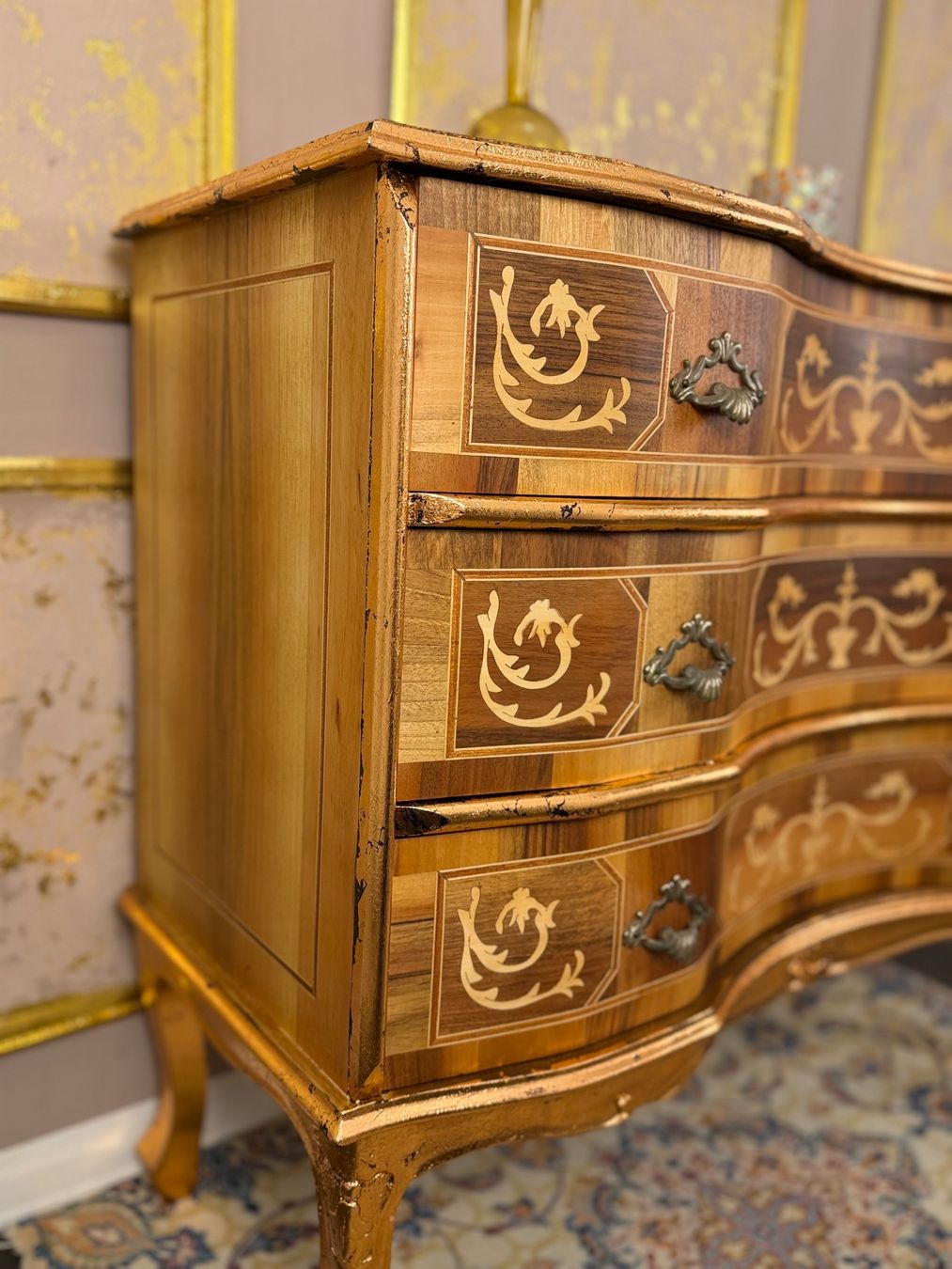 Cassettiere: Barock Kommode mit Intarsien – Usato da Aarburg venduto da Nikys-Woods 5