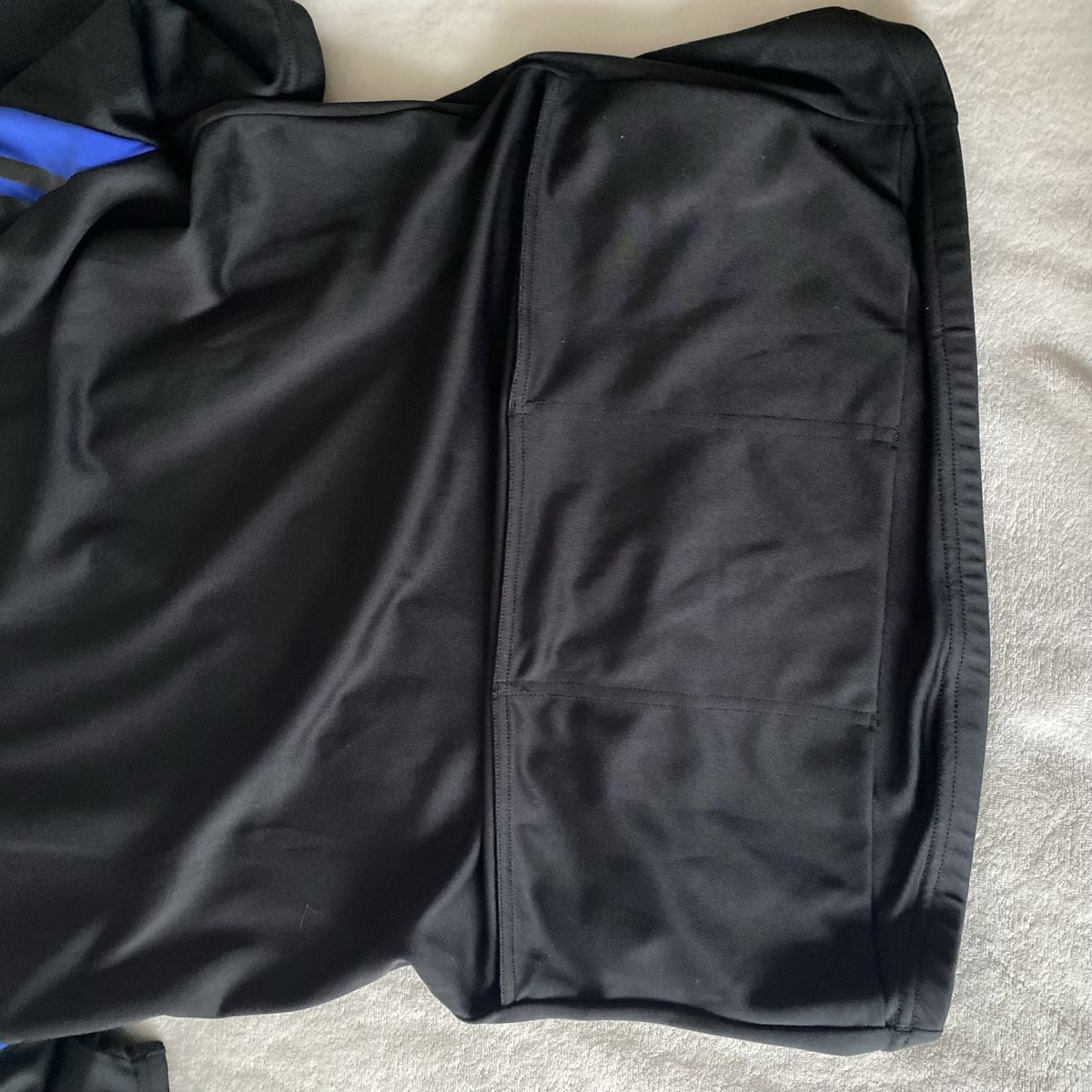 Adidas Canottiere & Pantaloni: Adidas 3 Stripes Climalite Jersey – Nuovo (secondo la descrizione) da Givisiez venduto da dor_xb9k 2